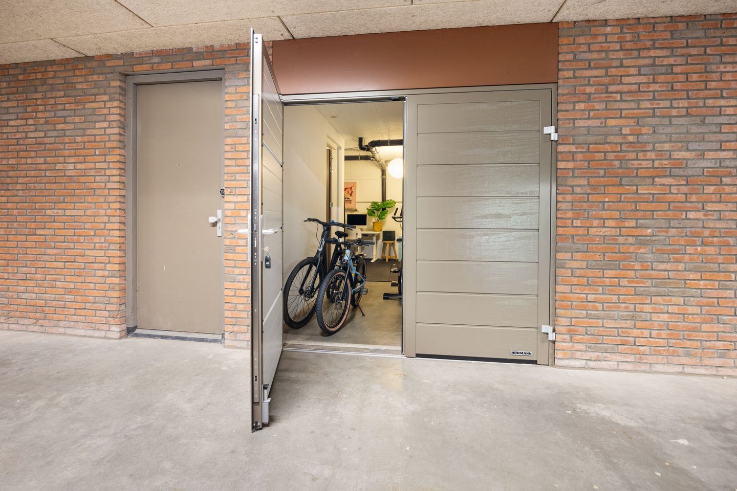 Foto 49 van Emmy Andriessestraat 366