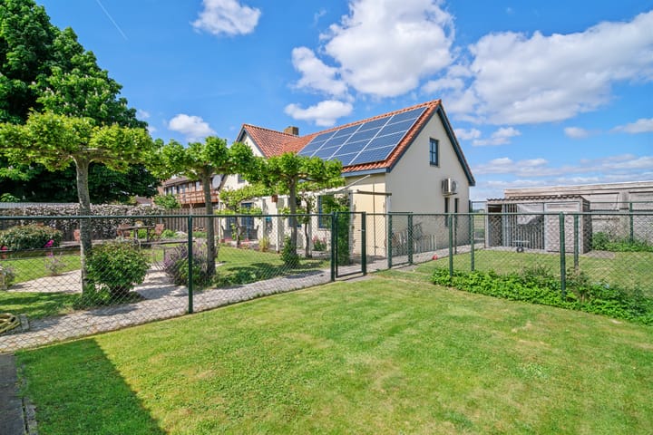 Photo 46 of Vosberg 8