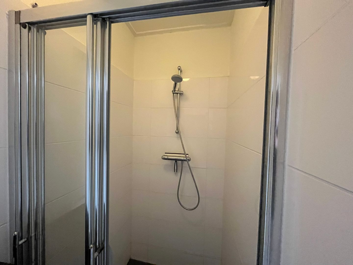 Photo 10 of Molenstraat 108-A