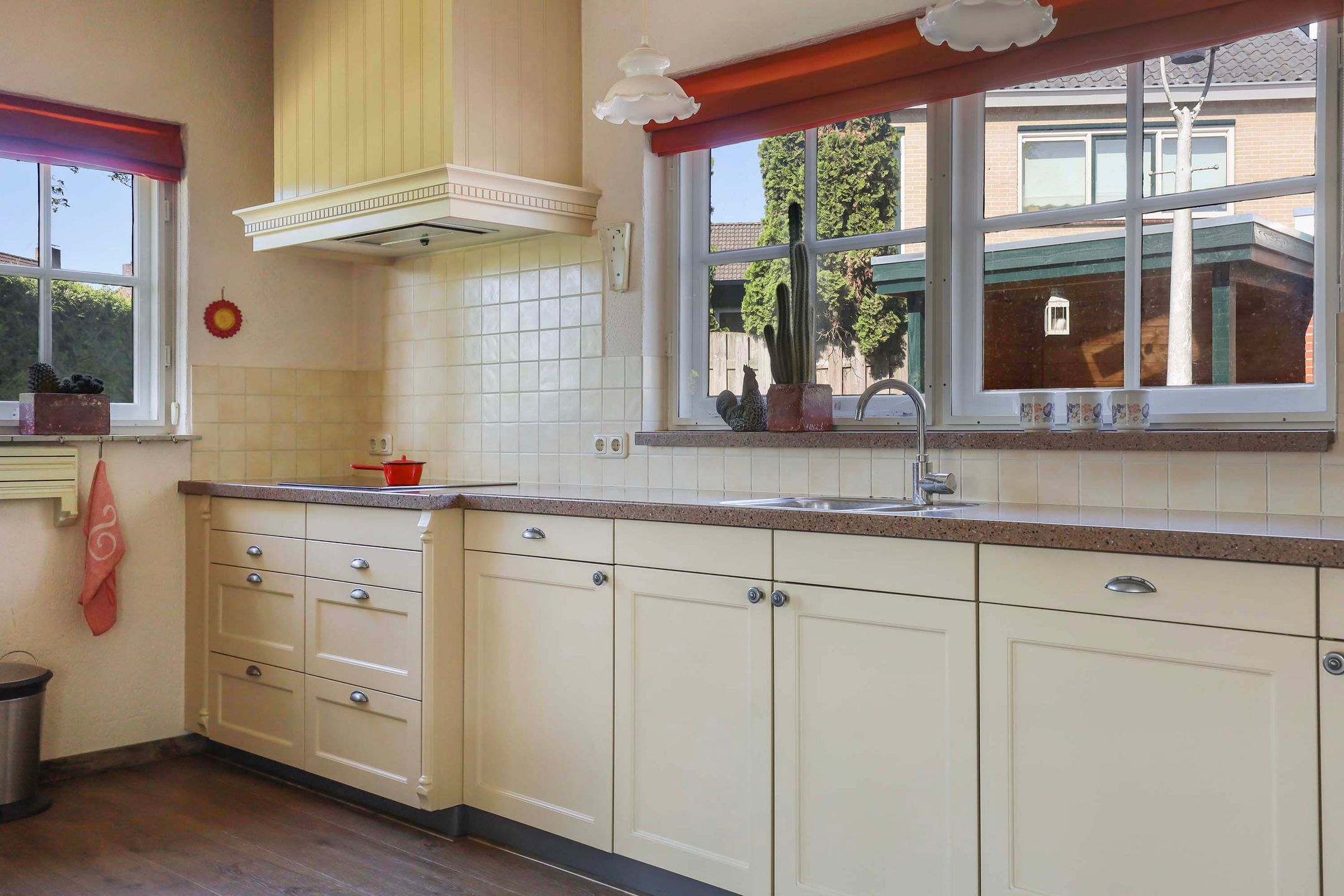 Foto 15 van Larenseweg 87