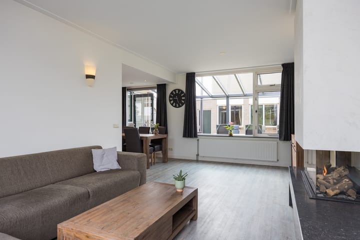 Foto 6 van van Tillstraat 16