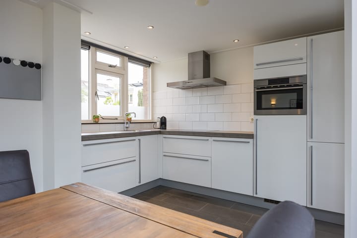 Foto 8 van van Tillstraat 16