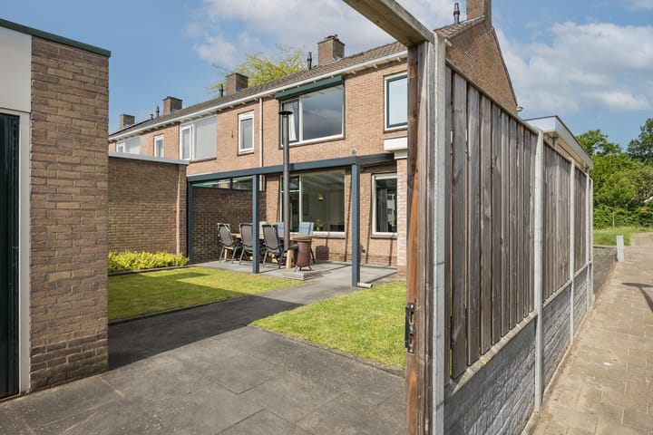 Foto 20 van van Tillstraat 16