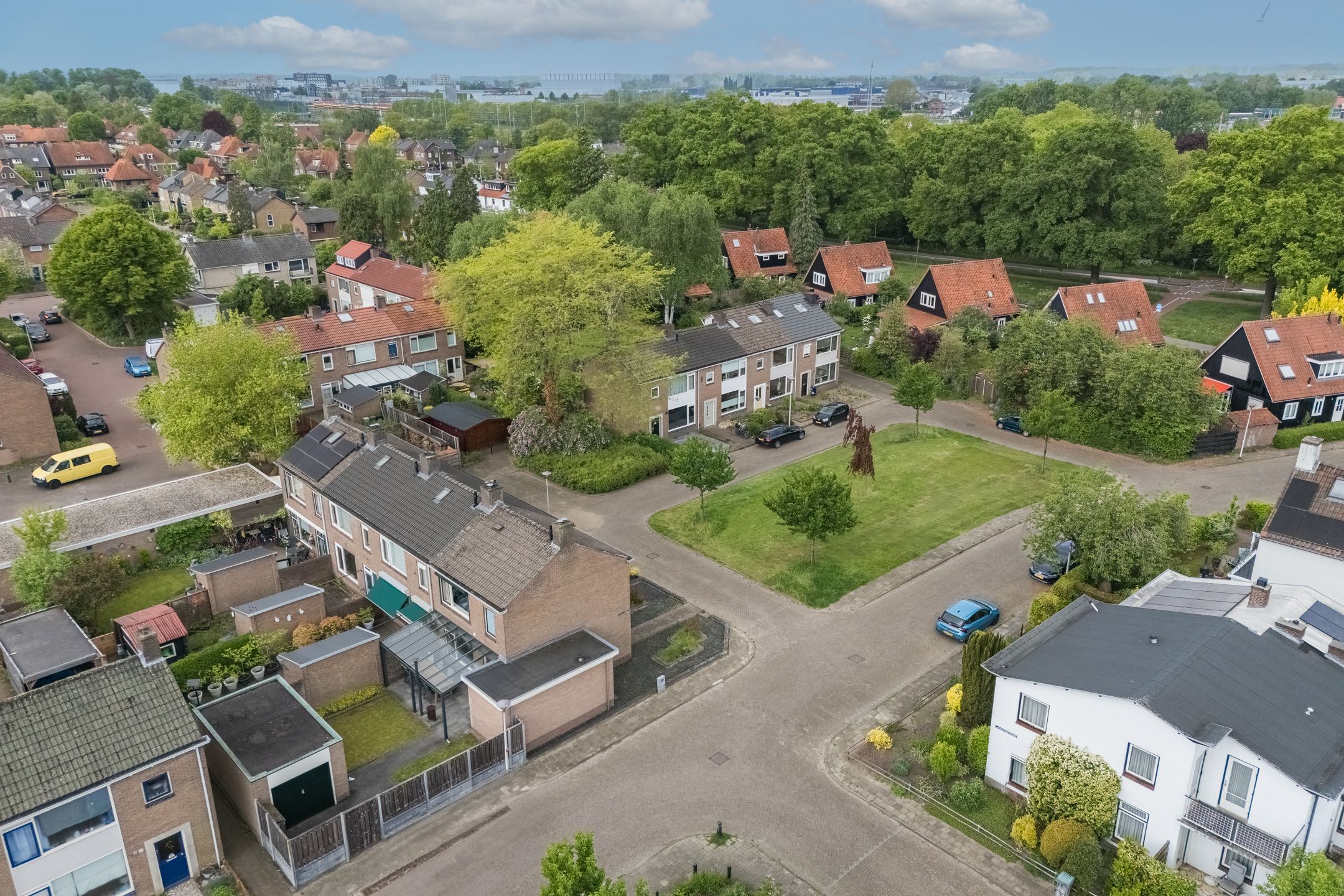 Foto 21 van van Tillstraat 16