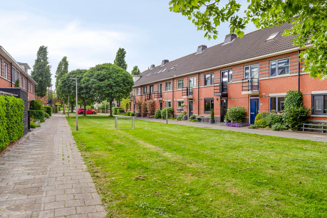 Foto 32 van Narcisplantsoen 17