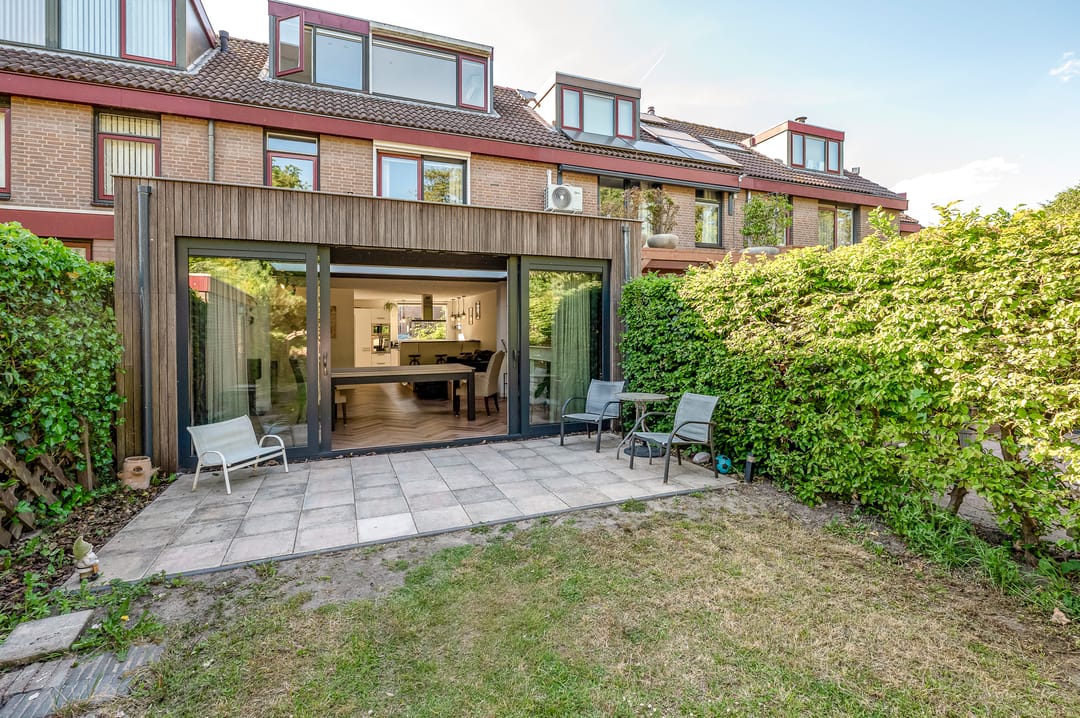 Foto 26 van C.A. van Beverenstraat 60