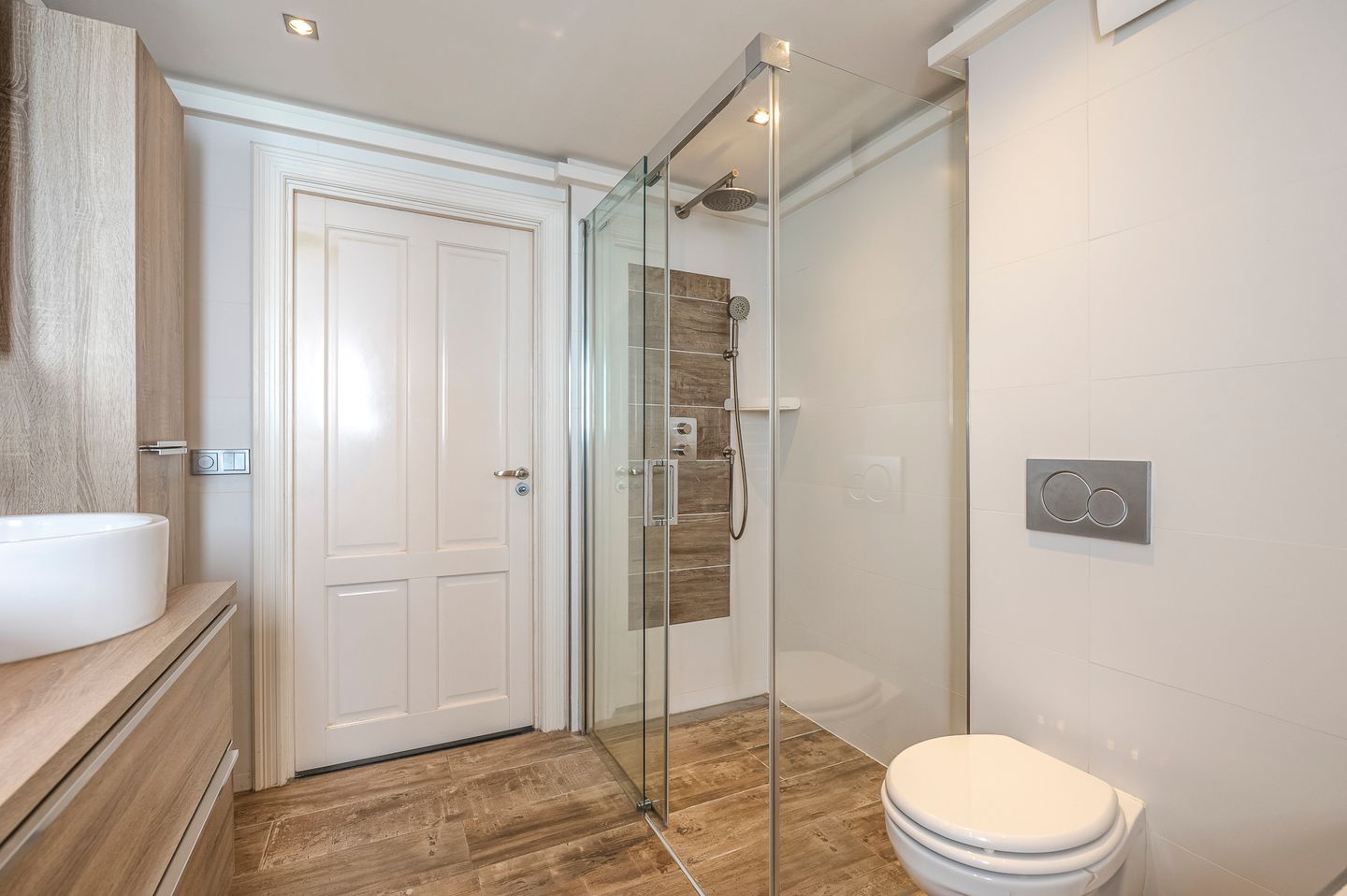 Foto 40 van C.A. van Beverenstraat 60