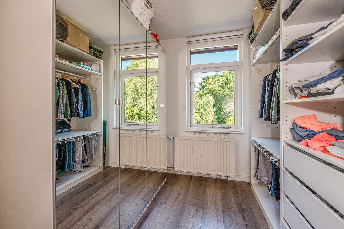 Foto 44 van C.A. van Beverenstraat 60