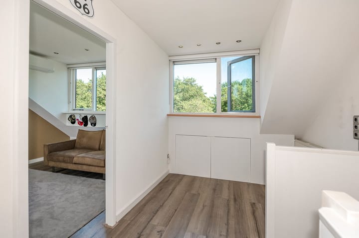 Foto 49 van C.A. van Beverenstraat 60