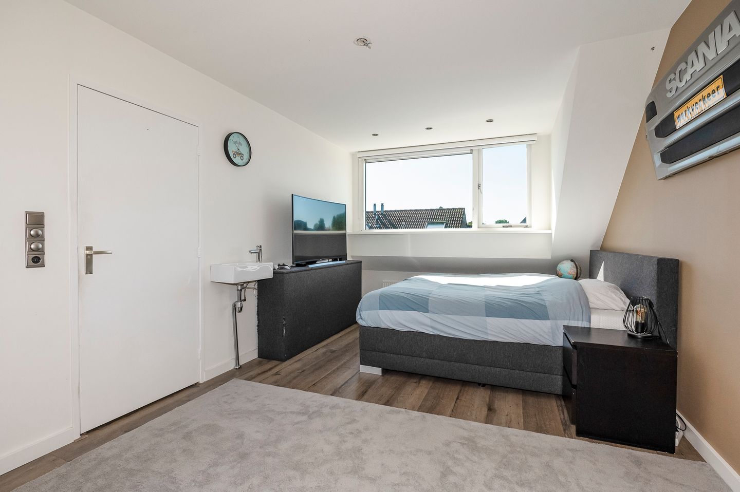 Foto 50 van C.A. van Beverenstraat 60