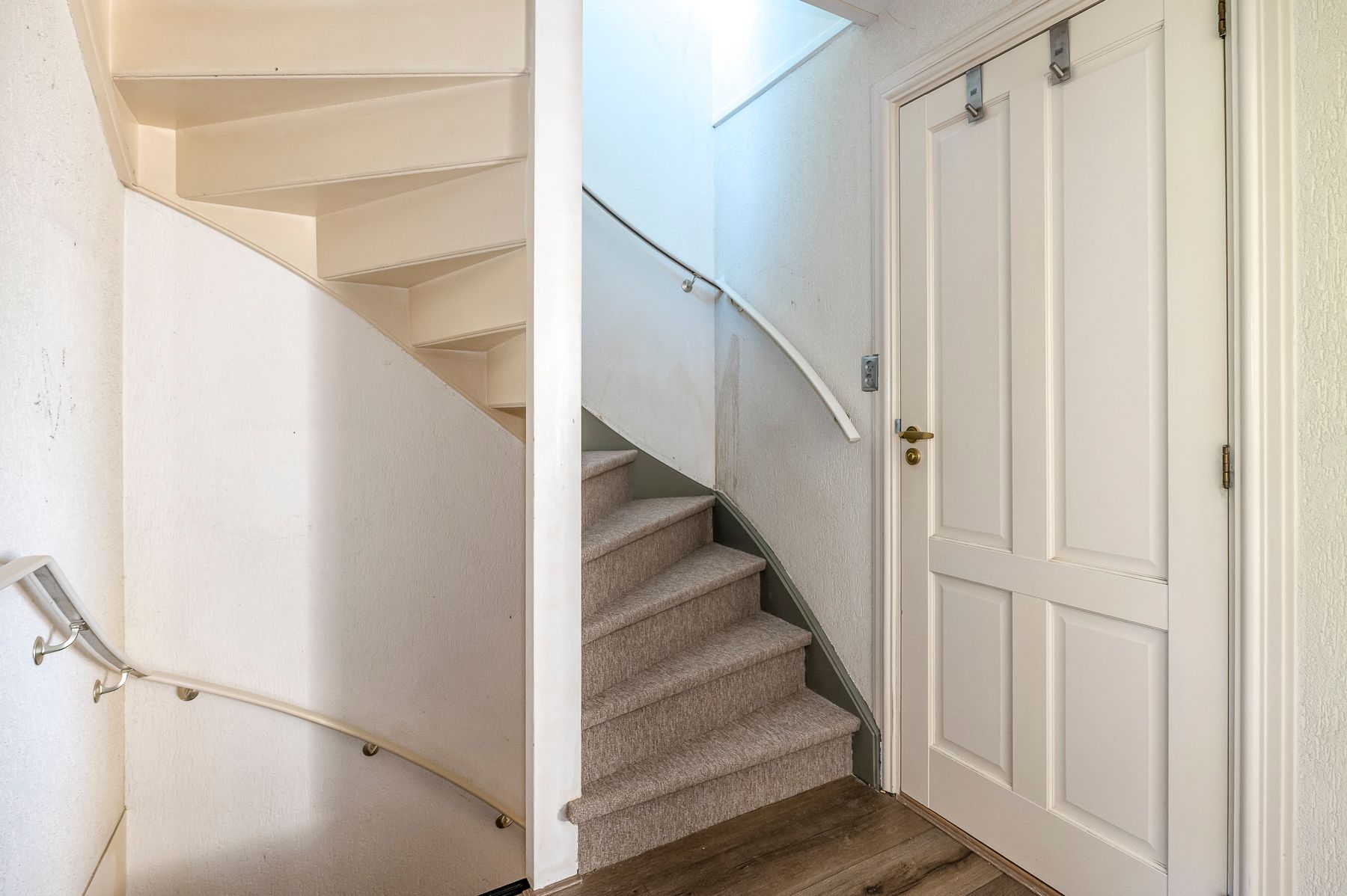 Foto 54 van C.A. van Beverenstraat 60