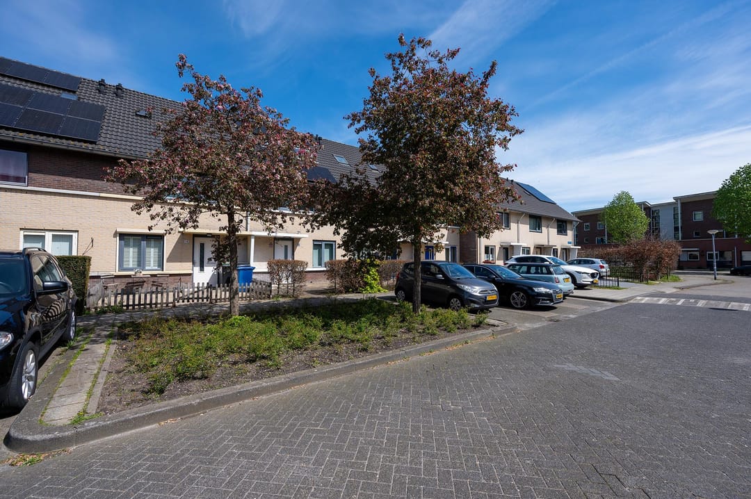 Foto 2 van Brederostraat 12