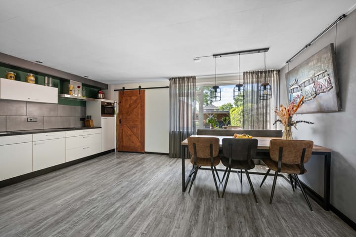 Photo 10 of Heemskerkstraat 59