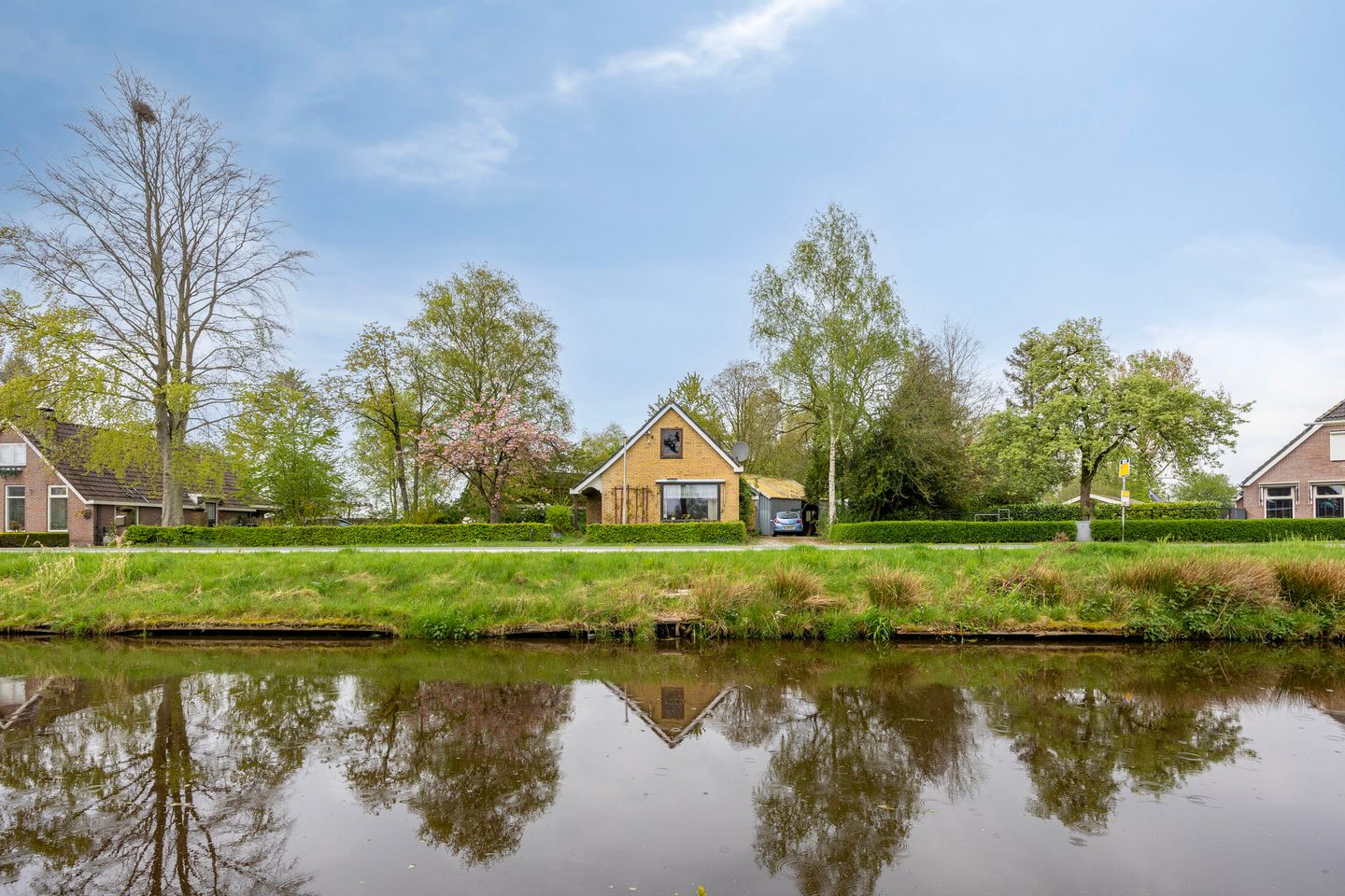 Foto 1 van Hoofdweg-Boven 73