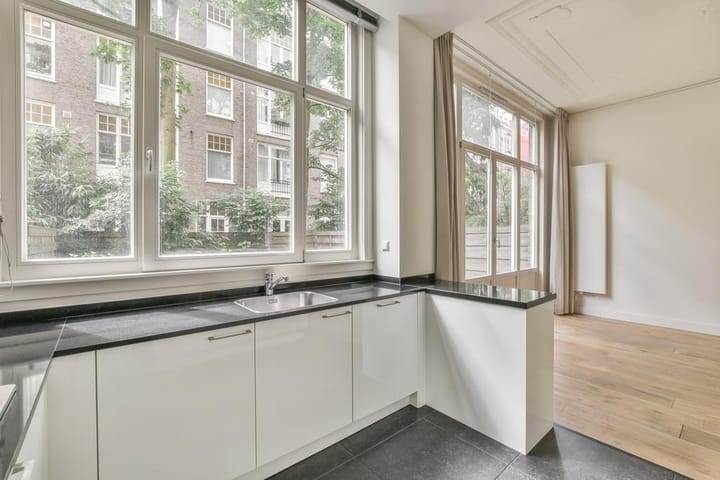 Foto 10 van Valeriusstraat 217-H