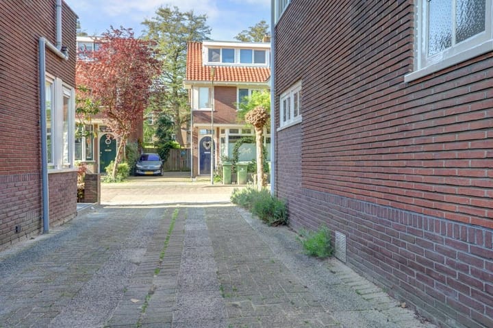 Photo 39 of Burg. Gaarlandtstraat 35