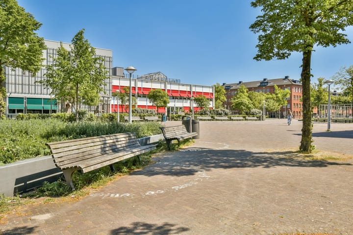 Foto 19 van Charlotte de Bourbonstraat 27-1