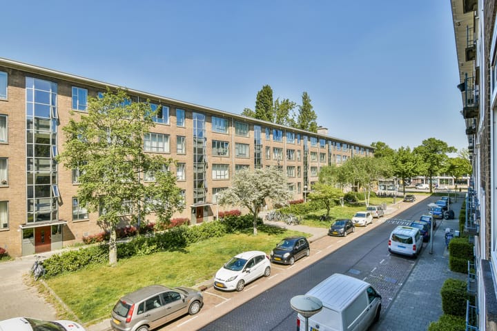 Foto 10 van Charlotte de Bourbonstraat 27-1