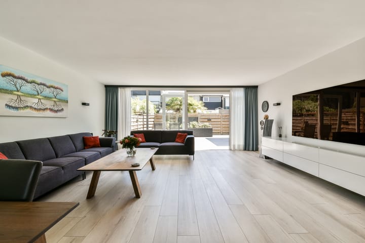 Foto 3 van Thomas à Kempislaan 10