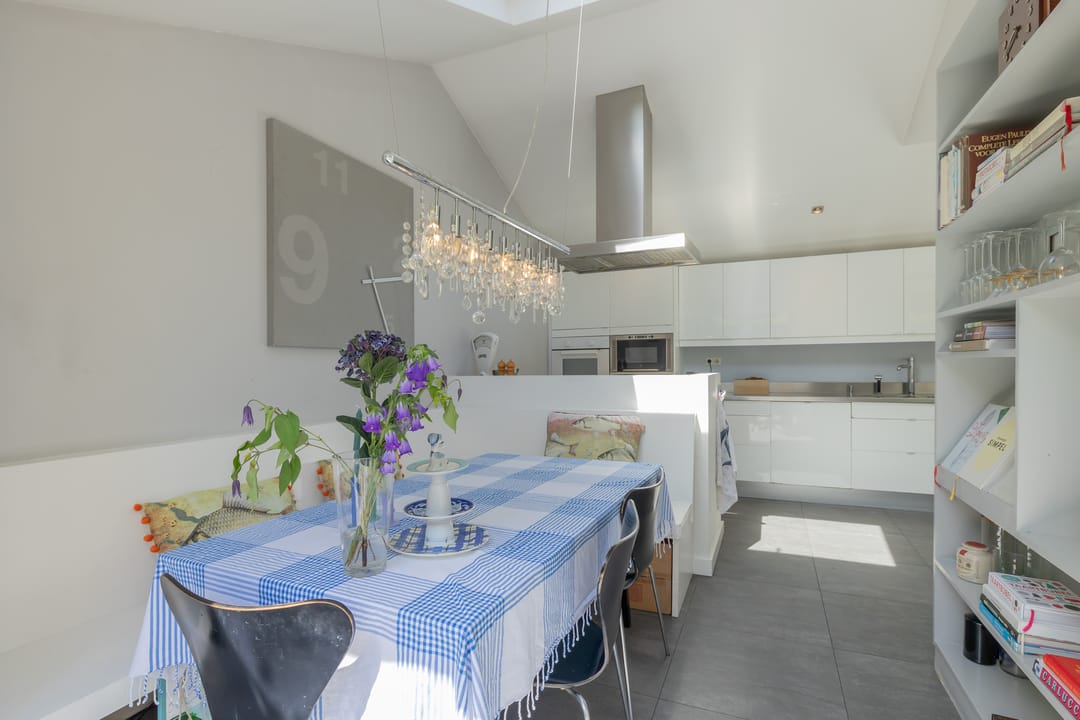 Foto 17 van Alberdingk Thijmlaan 2