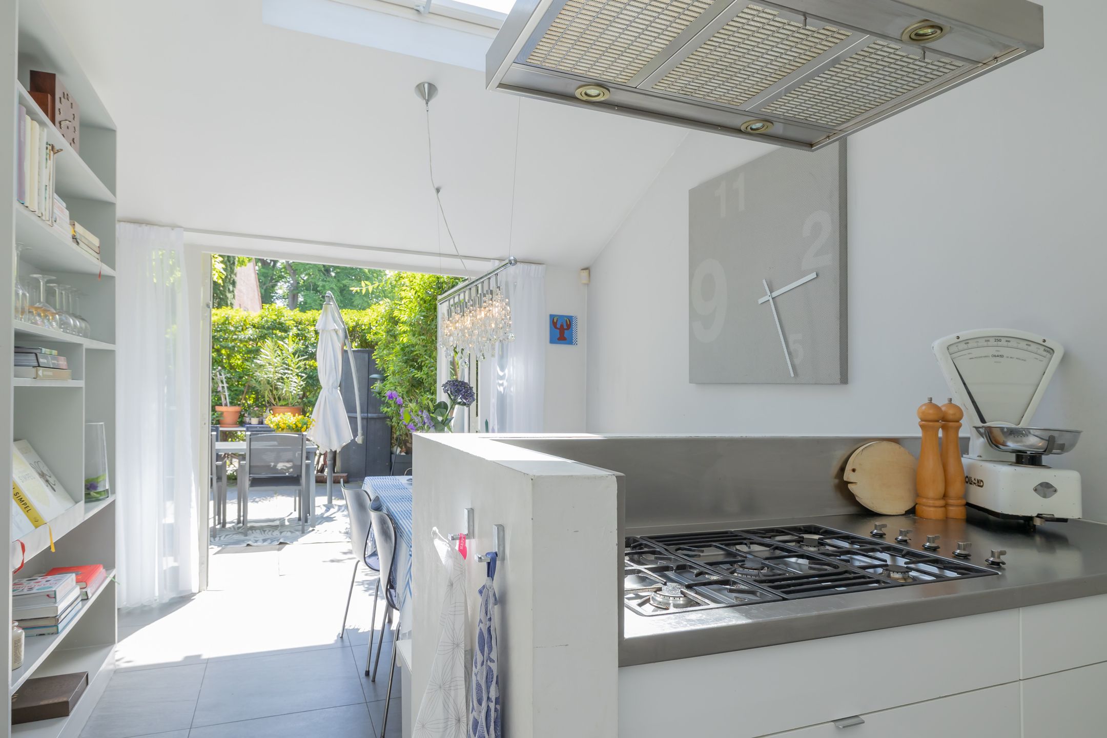 Foto 18 van Alberdingk Thijmlaan 2