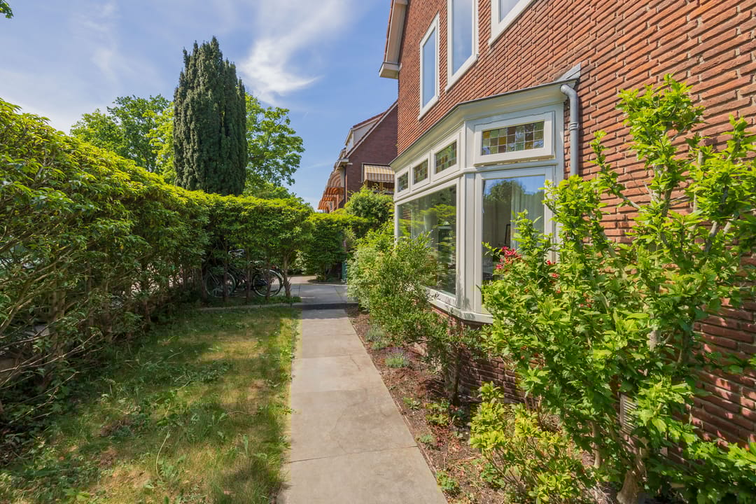 Foto 22 van Alberdingk Thijmlaan 2