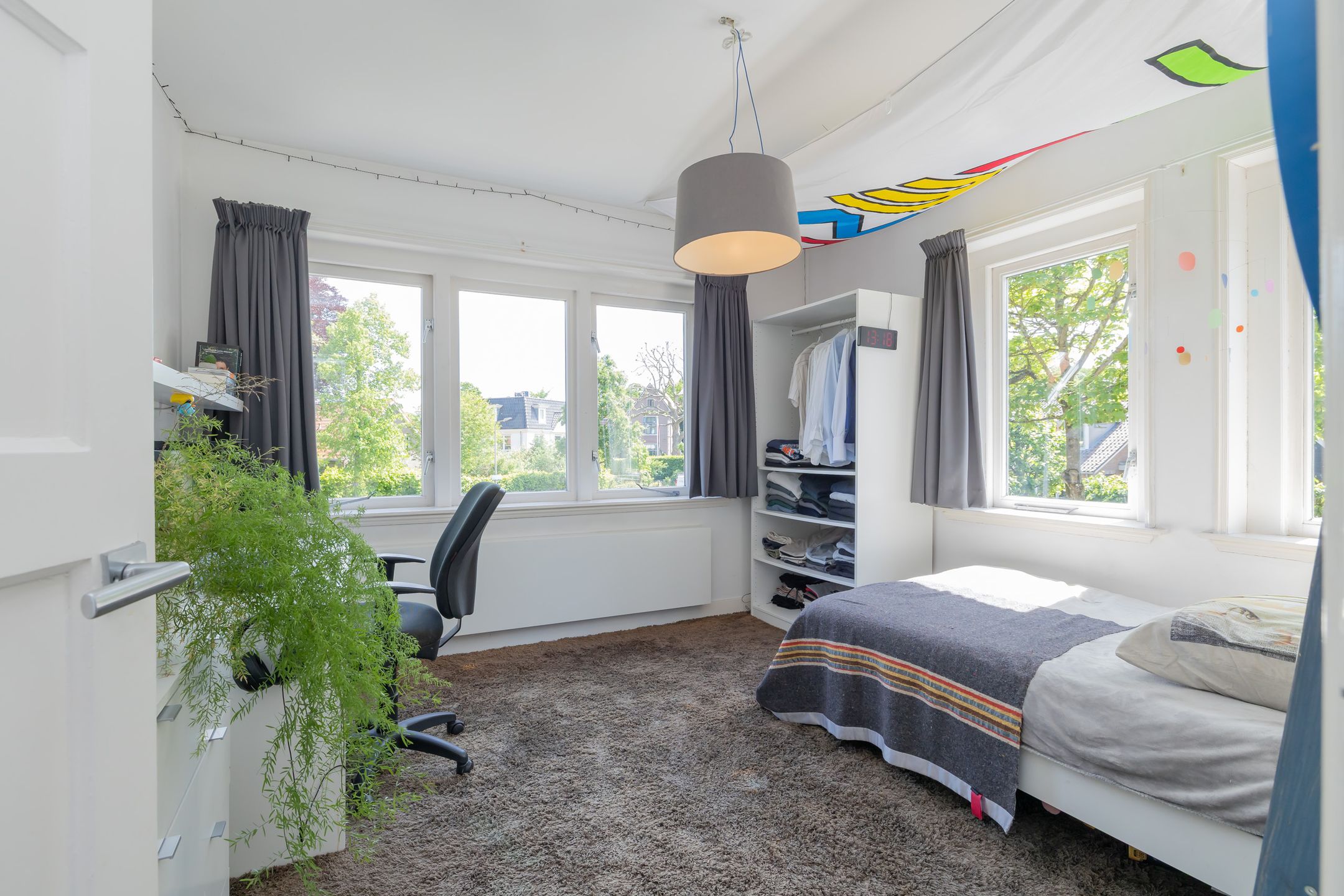 Foto 30 van Alberdingk Thijmlaan 2