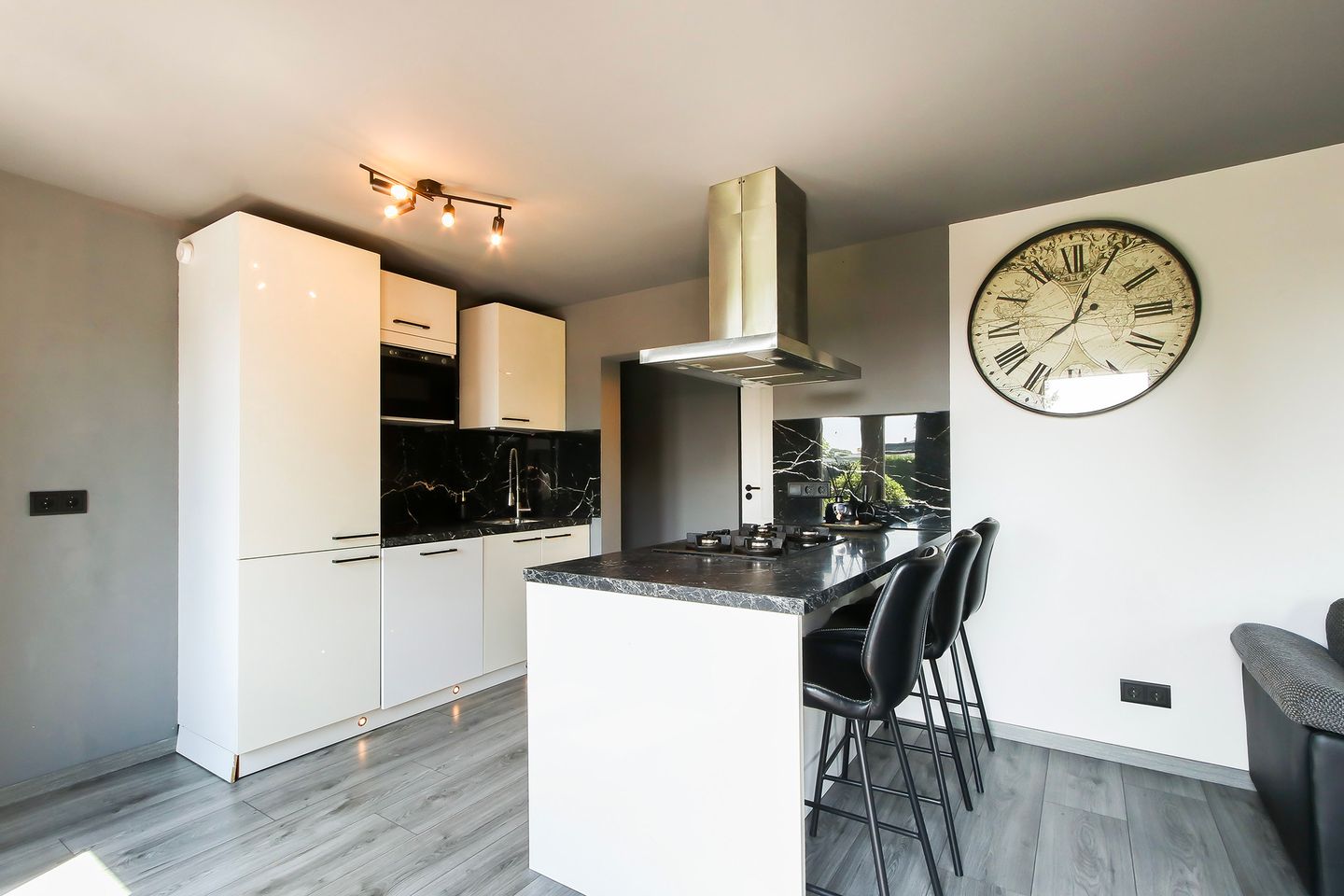 Foto 4 van Rijksstraatweg 186-483