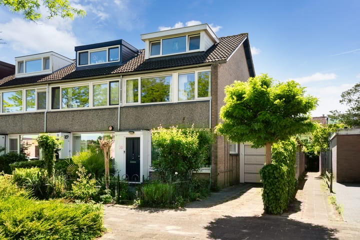 Foto 1 van Carneoolstraat 78