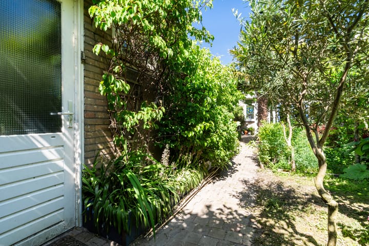 Foto 42 van Carneoolstraat 78