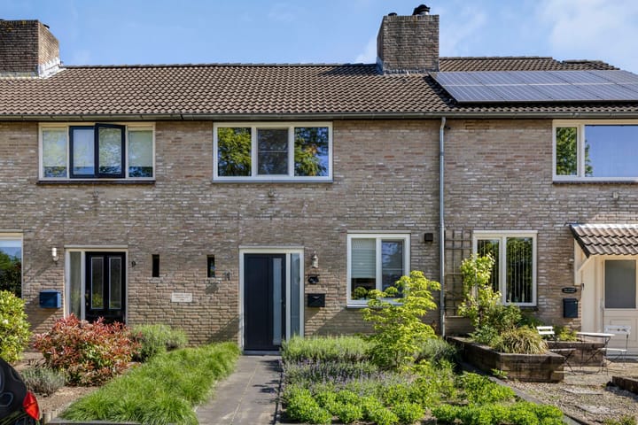 Foto 1 van Burgemeester van Kuikstraat 11