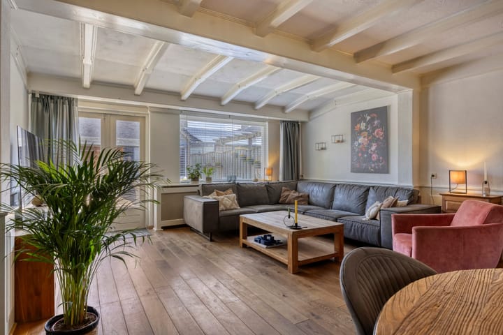 Foto 10 van Burgemeester van Kuikstraat 11