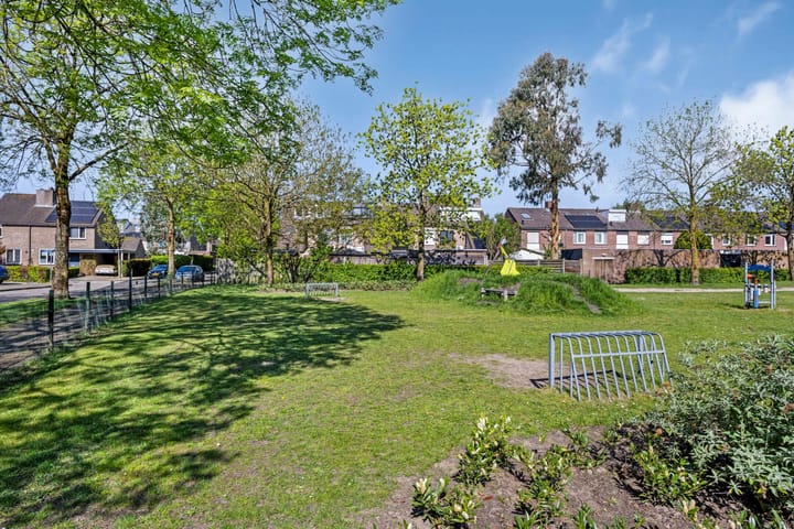 Foto 44 van Burgemeester van Kuikstraat 11