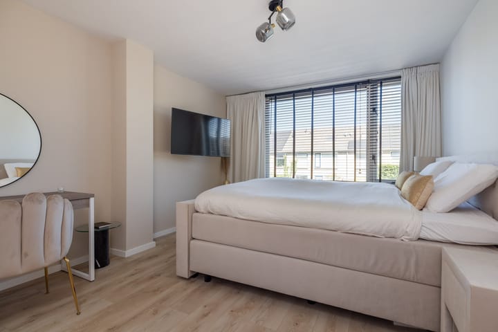 Foto 4 van Charpentierstraat 11