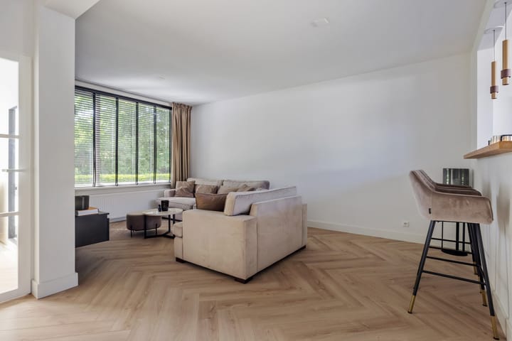 Foto 14 van Charpentierstraat 11