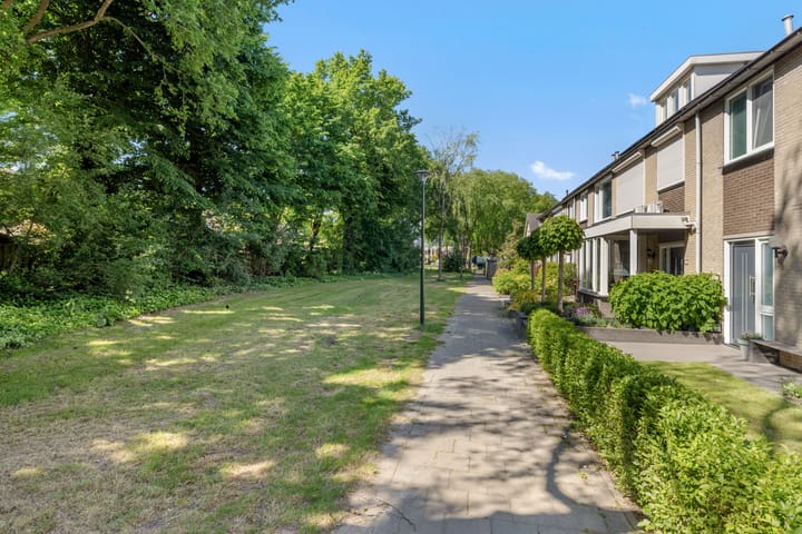 Foto 8 van Charpentierstraat 11