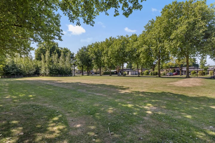 Foto 43 van Charpentierstraat 11