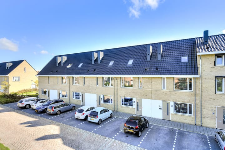 Photo 5 of Heinsiusstraat 25