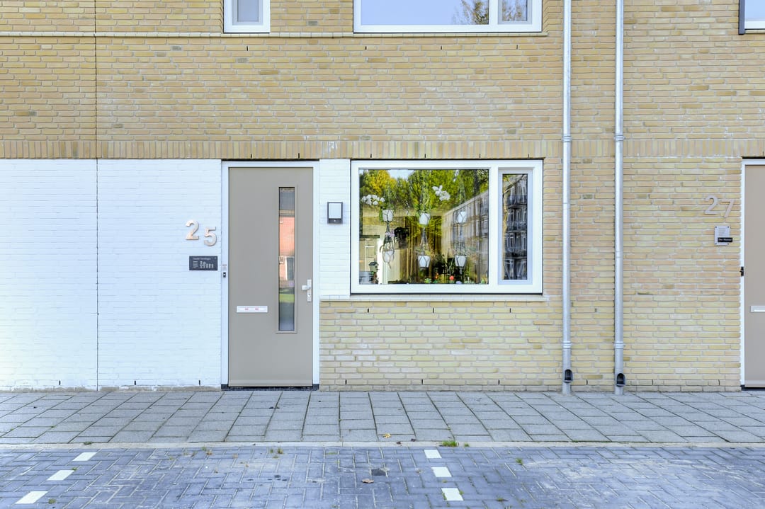 Photo 7 of Heinsiusstraat 25