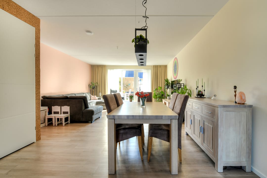 Photo 17 of Heinsiusstraat 25