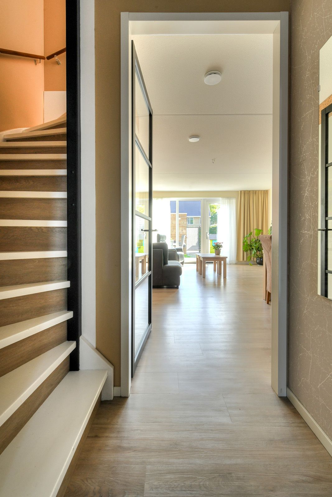 Photo 21 of Heinsiusstraat 25