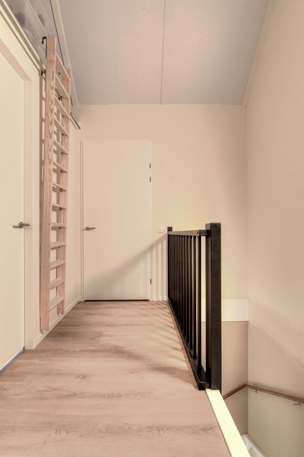 Photo 35 of Heinsiusstraat 25