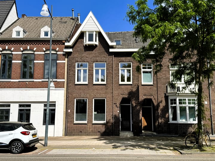 Foto 1 van Wilhelminaplein 7-A