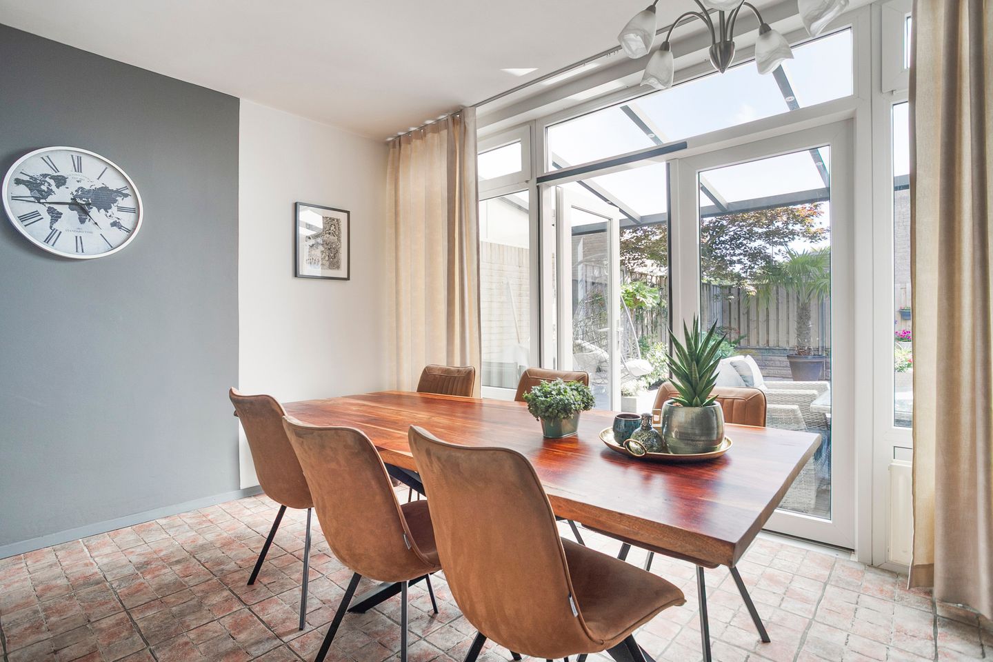 Foto 10 van Gouverneur Houbenstraat 82