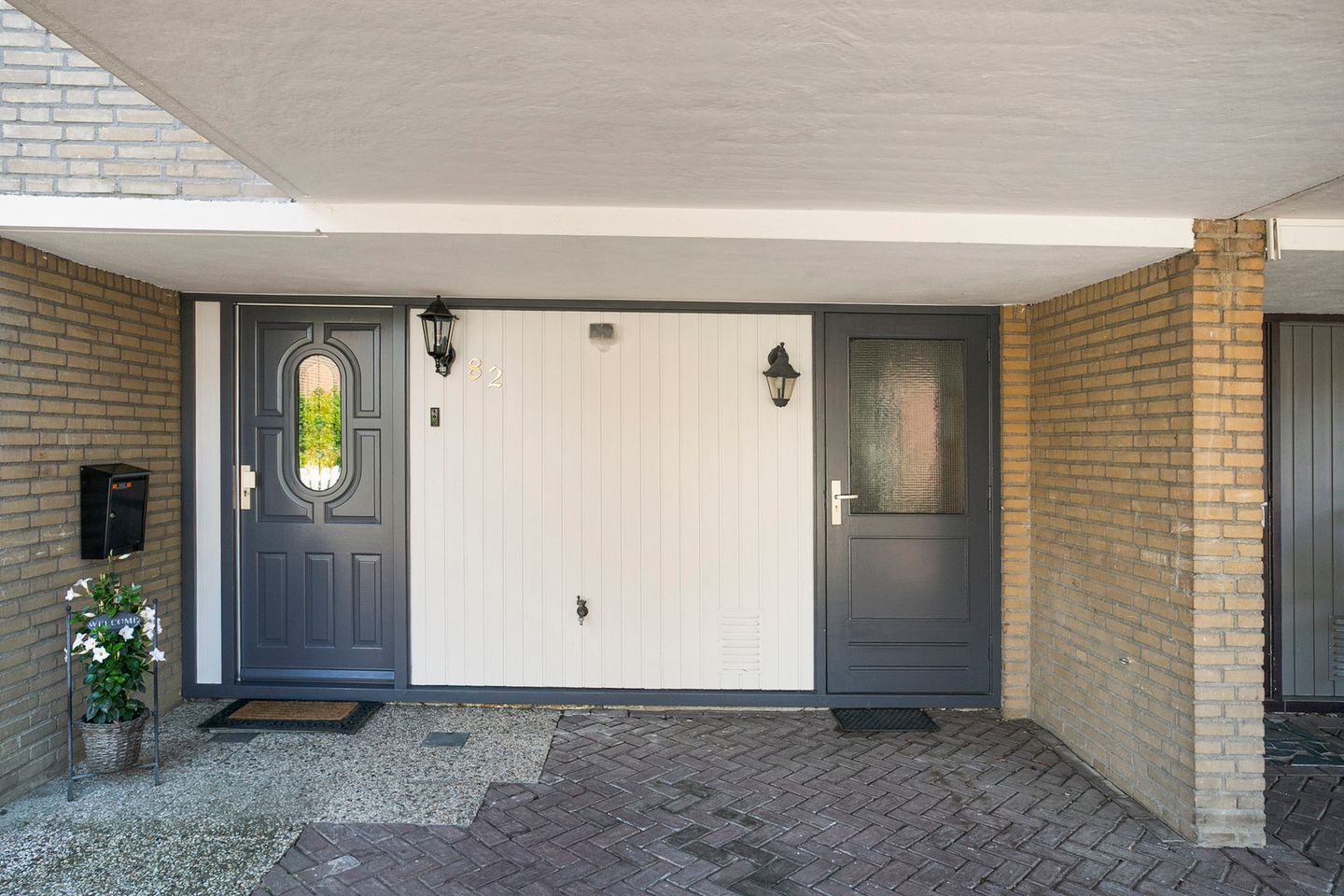 Foto 35 van Gouverneur Houbenstraat 82