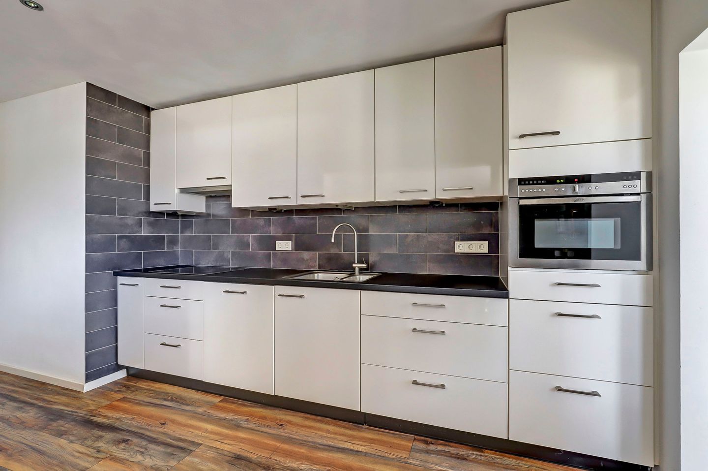 Photo 19 of Paulus Potterstraat 8