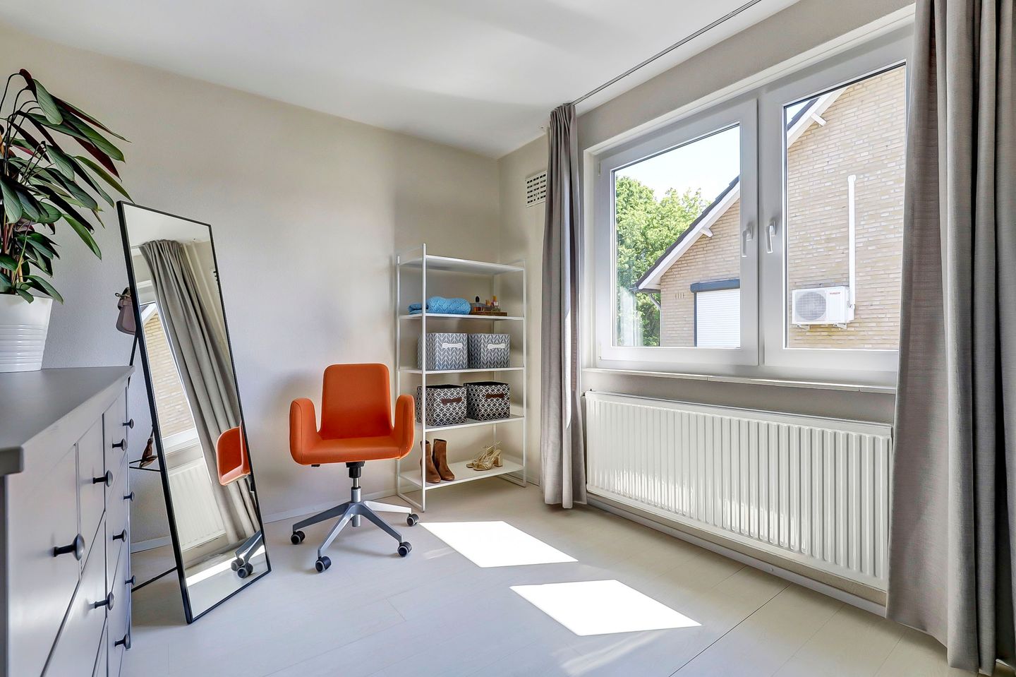 Photo 25 of Paulus Potterstraat 8