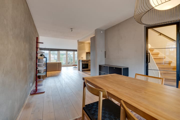 Foto 15 van De Surmontstraat 14