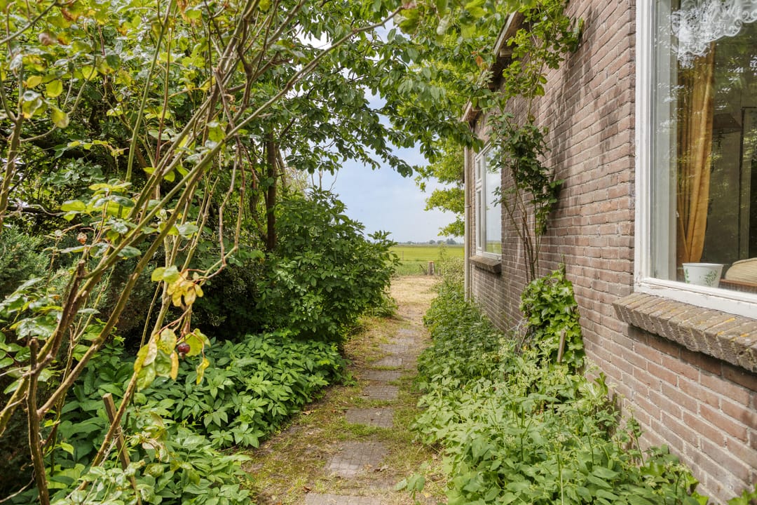 Photo 38 of Middenweg 60