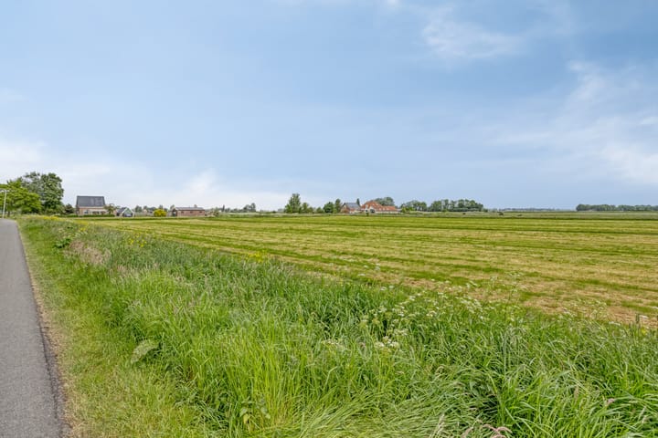 Foto 42 van Middenweg 60